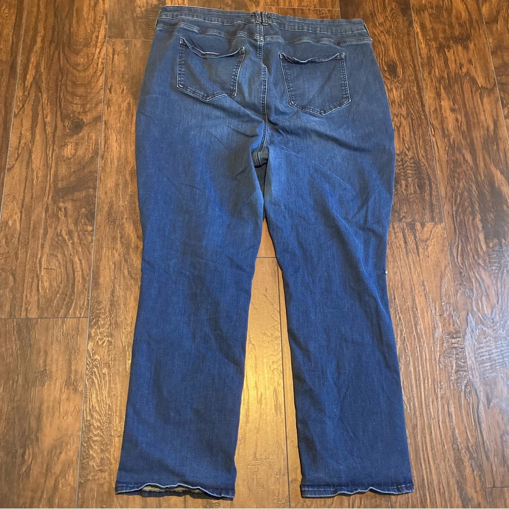 Jeans - Picture 3 of 10